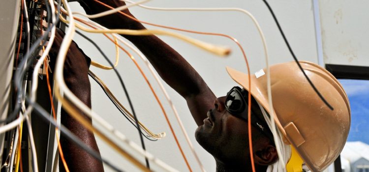 Why Should You Hire Professional Electricians?